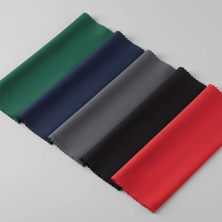 ຜ້າເສື້ອຜ້າກາງແຈ້ງ